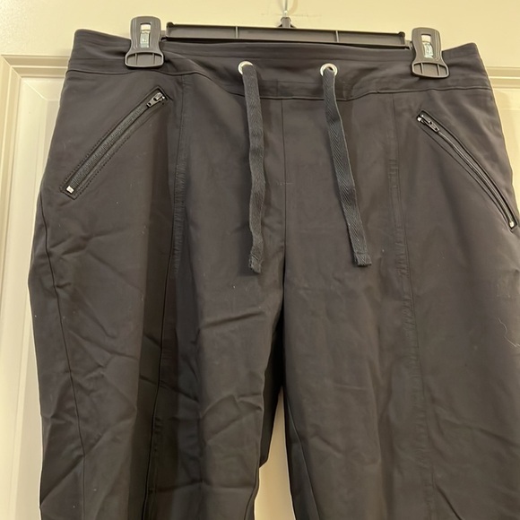 Weekends by Chico ladies capris - Picture 2 of 9